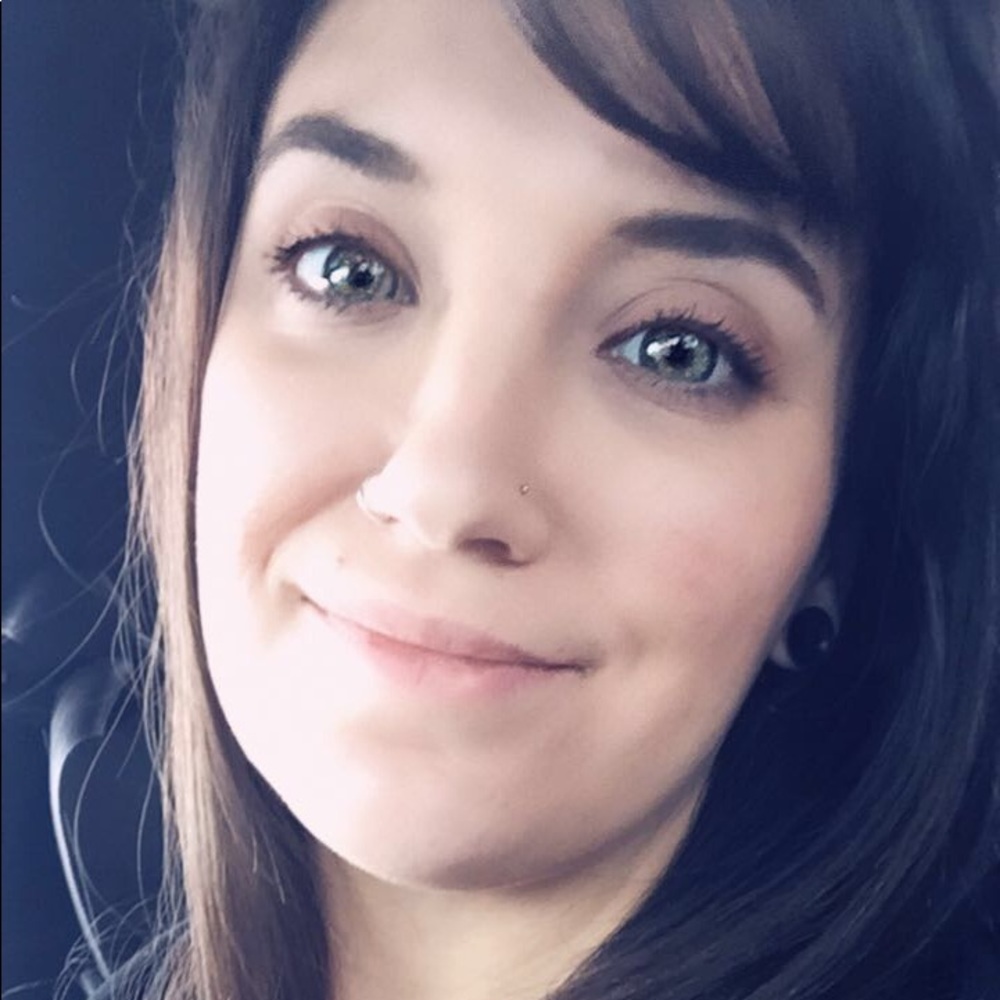 Meet your Posher, Kendra
